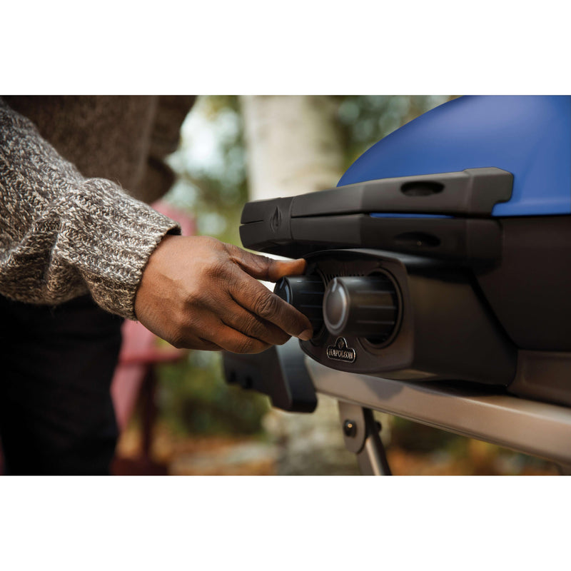 Napoleon TravelQ™ 285X Gas Grill with Cart TQ285X-BL-1 IMAGE 4