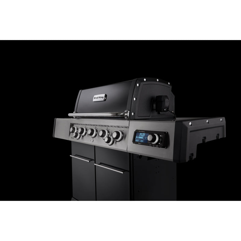 Broil King Regal Q 590 Pro IR iQue Gas Grill 688244 IMAGE 8