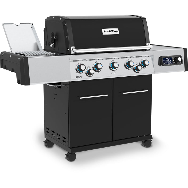 Broil King Regal Q 590 Pro IR iQue Gas Grill 688247 IMAGE 3